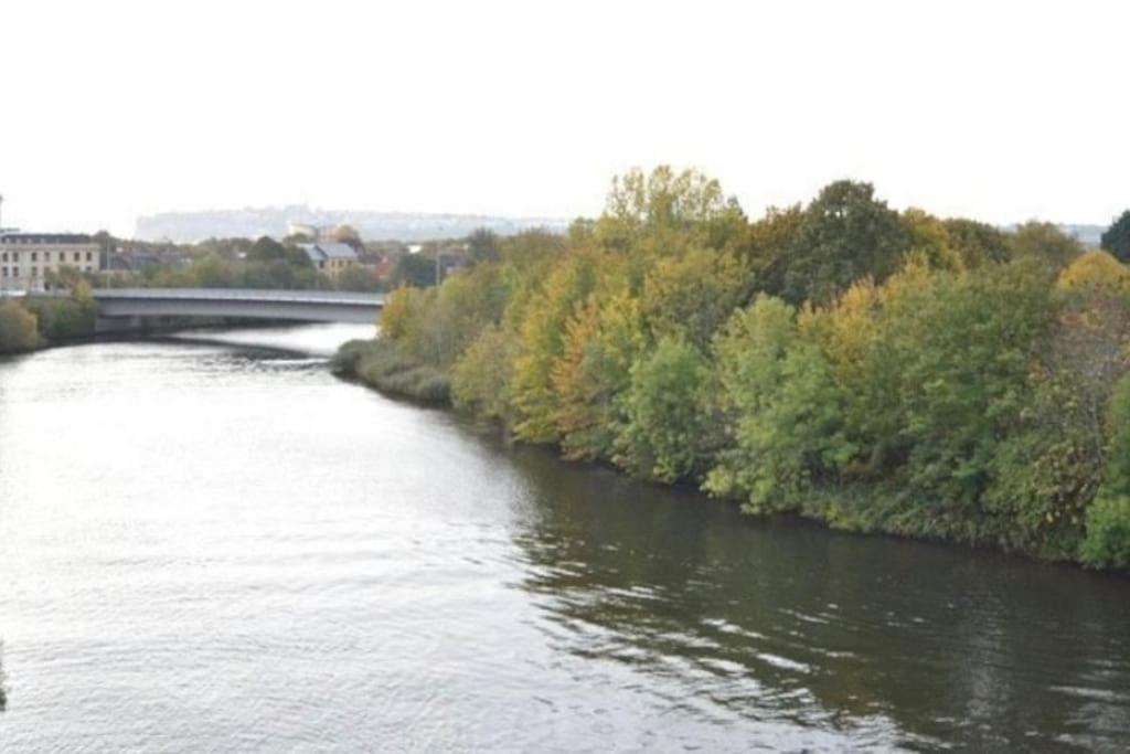 Cosy Apartment Cardiff Bay 5 Mins To Centre Luaran gambar