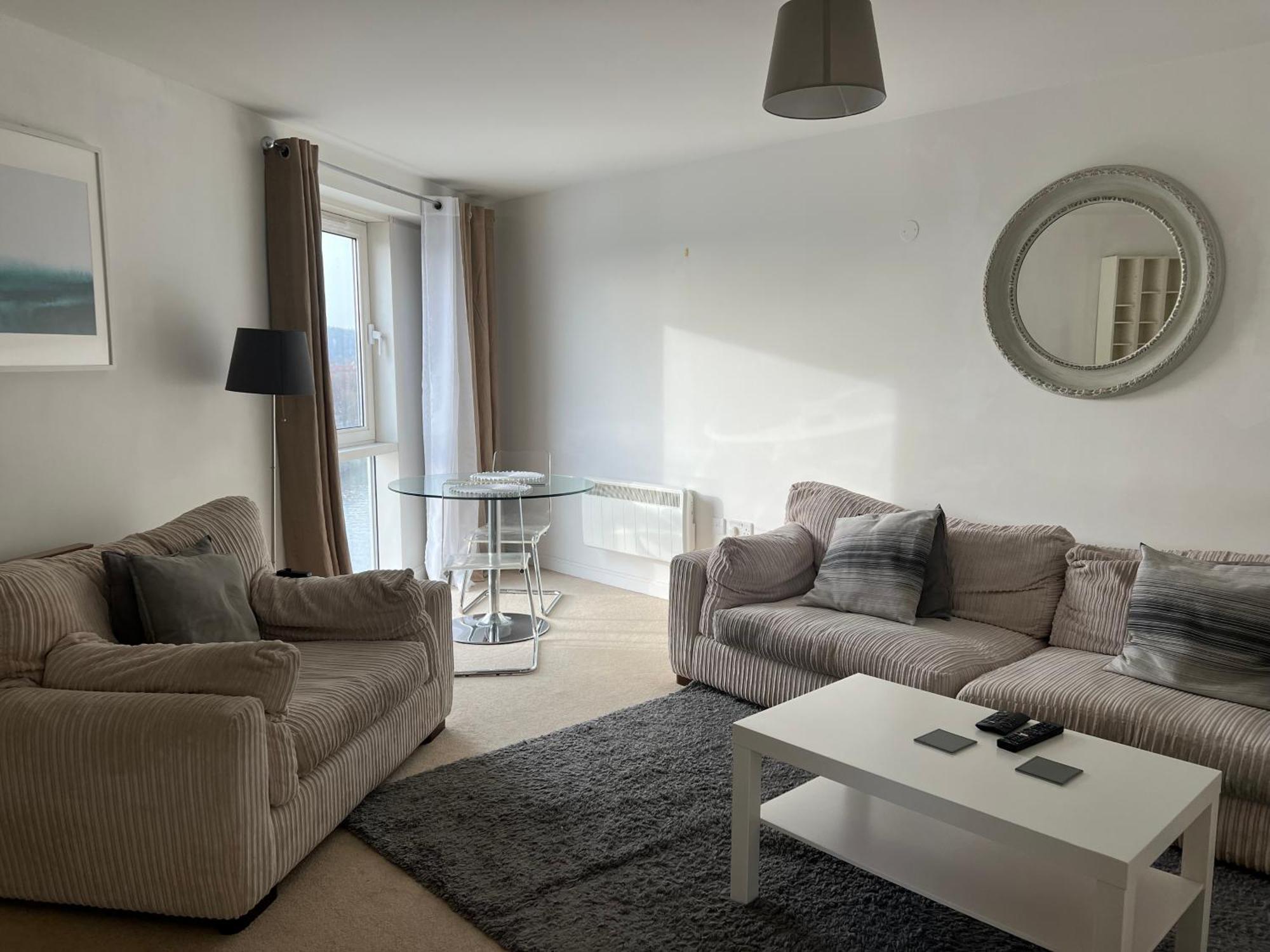 Cosy Apartment Cardiff Bay 5 Mins To Centre Luaran gambar